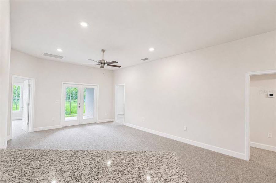 Spacious, unfurnished interior of a new home in Harmony Central, St. Cloud (Image 13).
