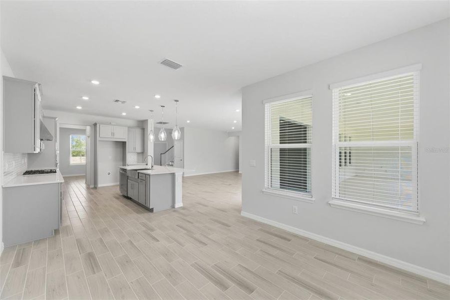 Spacious, unfurnished interior of a new home in Hammock at Two Rivers, Zephyrhills (Image 60).