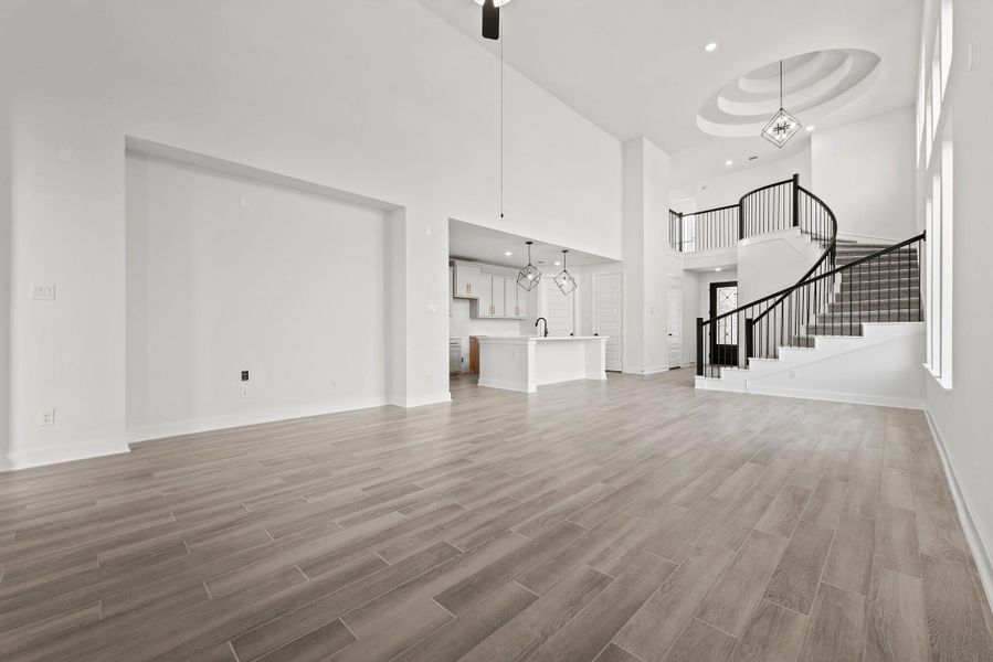 Representative image. Features, specifications, selections and colors may vary. Representative image. Features, specifications, selections and colors may vary.