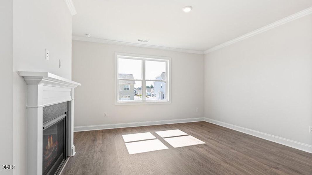 lot-218-sophie-f-508-lemon-daisy-ln-knig