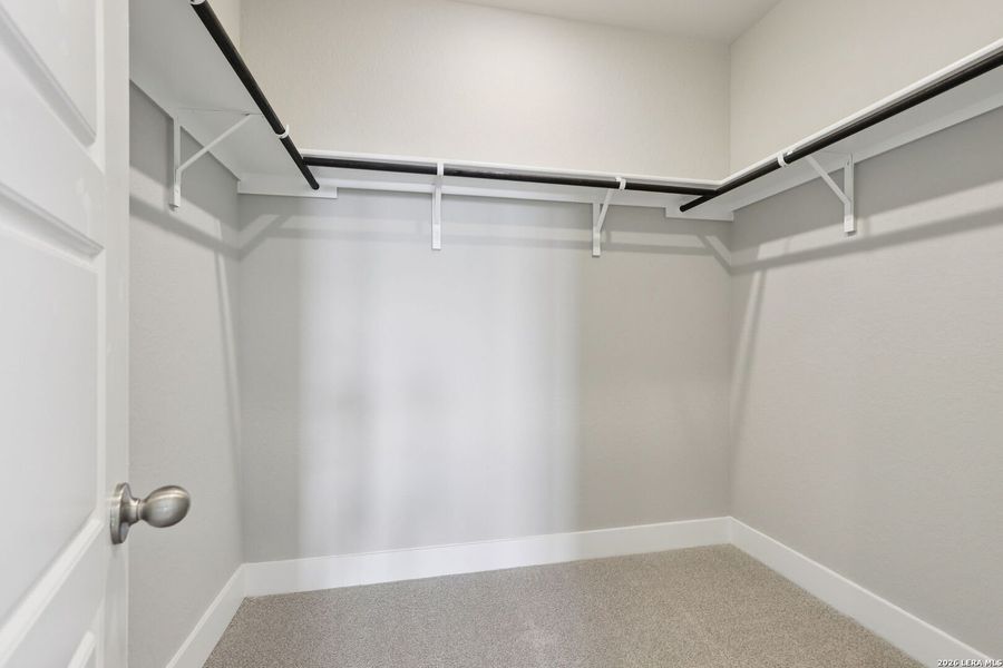 Spacious, unfurnished interior of a new home in Lark Canyon, New Braunfels (Image 18).