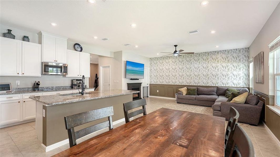 Furnished interior view inside a new home in , Bradenton (Image 12).