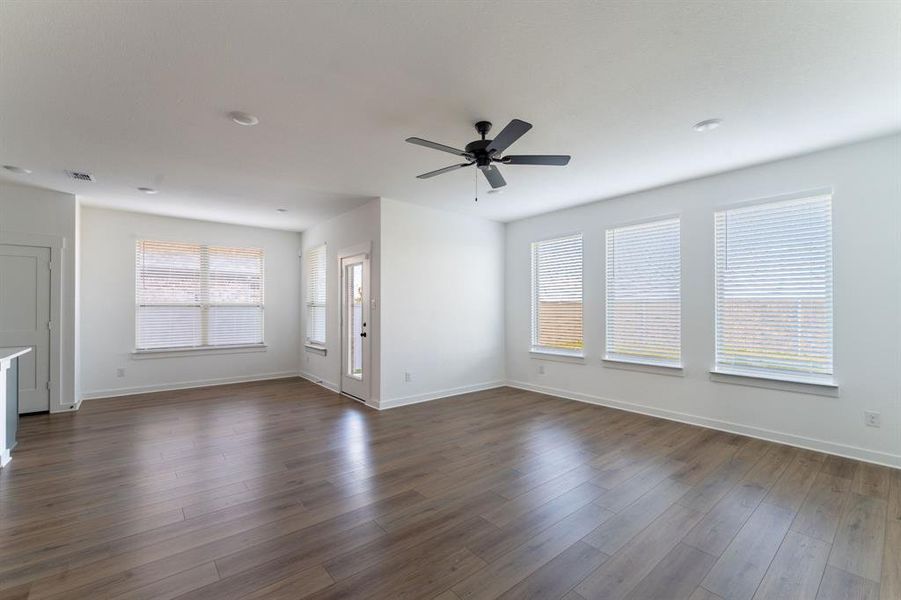 Spacious, unfurnished interior of a new home in Prairie Ridge at Goodland, Midlothian (Image 30).