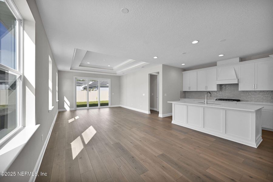 Spacious, unfurnished interior of a new home in Seabrook Village at Nocatee, Ponte Vedra (Image 27).