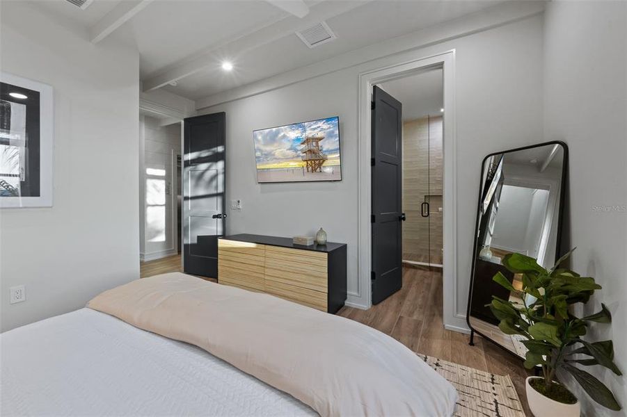 Furnished interior view inside a new home in , Sarasota (Image 5).