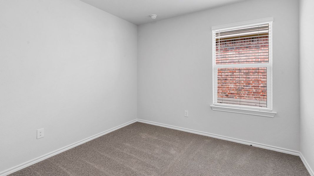 Spacious, unfurnished interior of a new home in Sunnycreek, Fort Worth (Image 36).