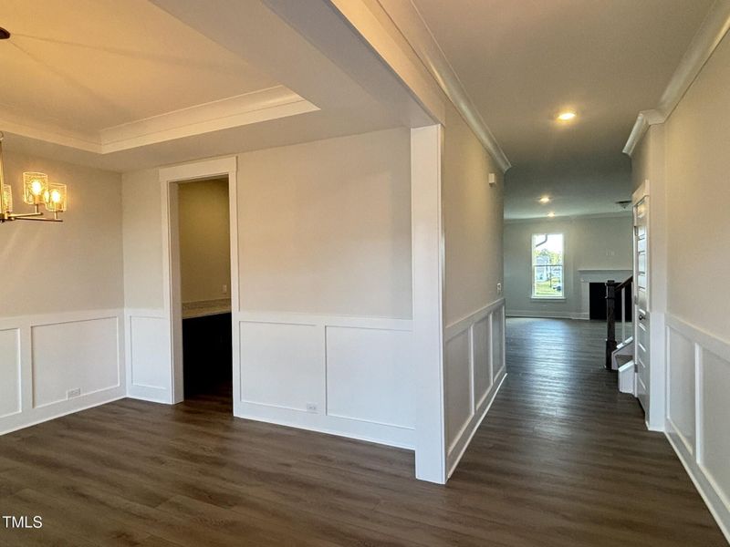 Foyer/Dining Room