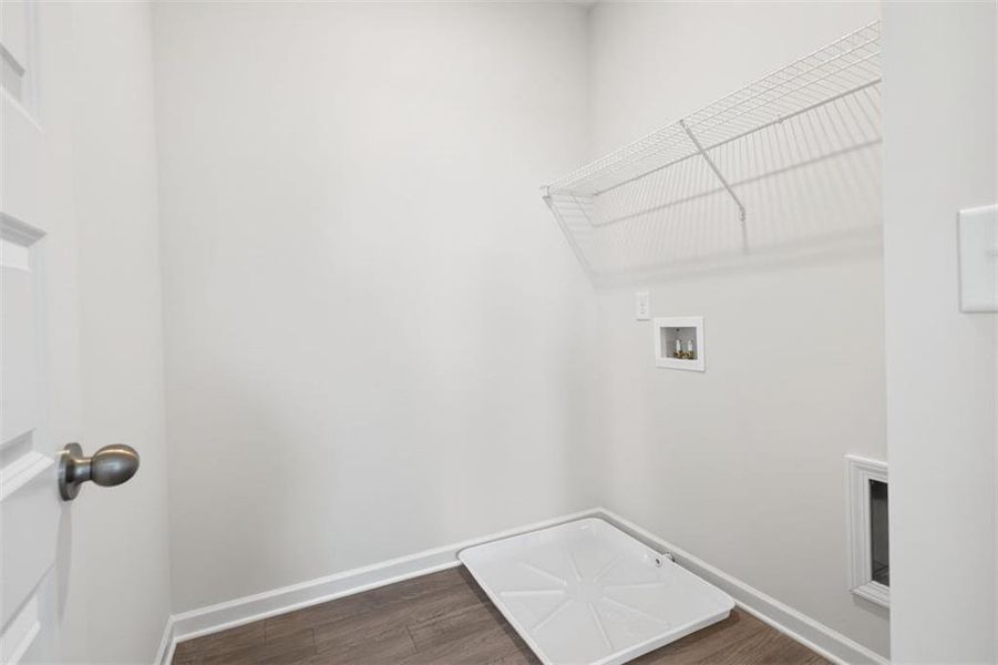 Spacious, unfurnished interior of a new home in Fuller Station, Loganville (Image 27). Spacious, unfurnished interior of a new home in Fuller Station, Loganville (Image 27).