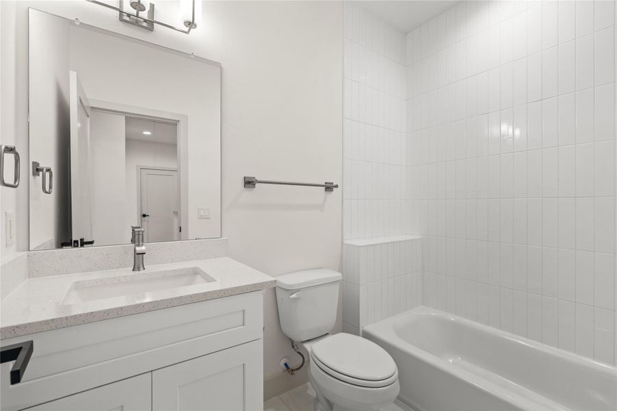 Secondary Bath – Previous work by the builder in the community, not representation of exact unit listed. Secondary Bath – Previous work by the builder in the community, not representation of exact unit listed.
