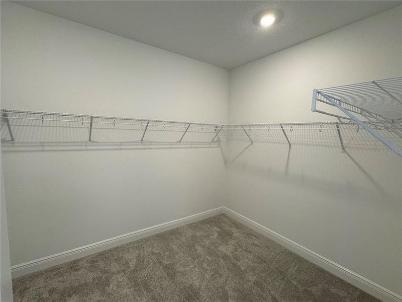 Spacious, unfurnished interior of a new home in Hawkstone, Sarasota (Image 21).