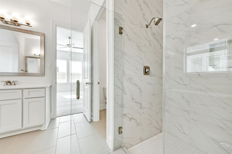 Furnished interior view inside a new home in , Manvel (Image 10).