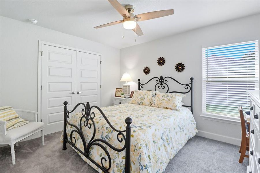 Furnished interior view inside a new home in , Dunnellon (Image 21).