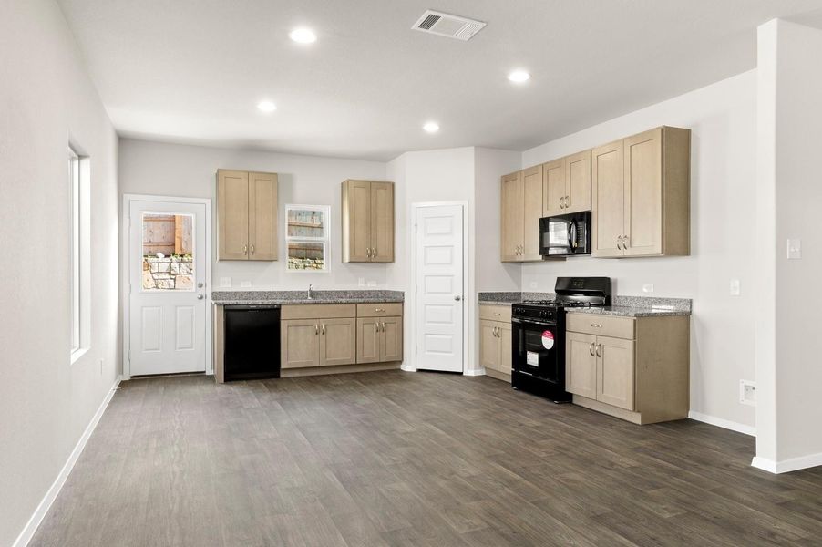 Image 27 of a home in Cloverleaf.