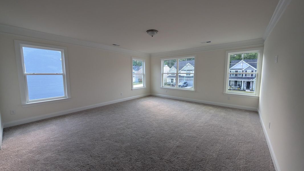 Spacious, unfurnished interior of a new home in Parker's Preserve, Ridgeville (Image 29).
