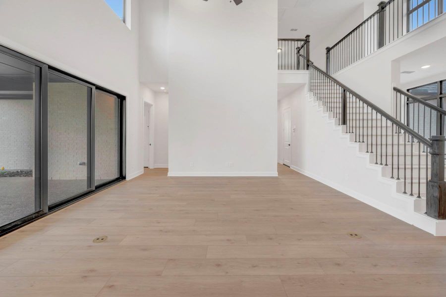 Spacious, unfurnished interior of a new home in ARTAVIA 65' Homesites, Conroe (Image 20).