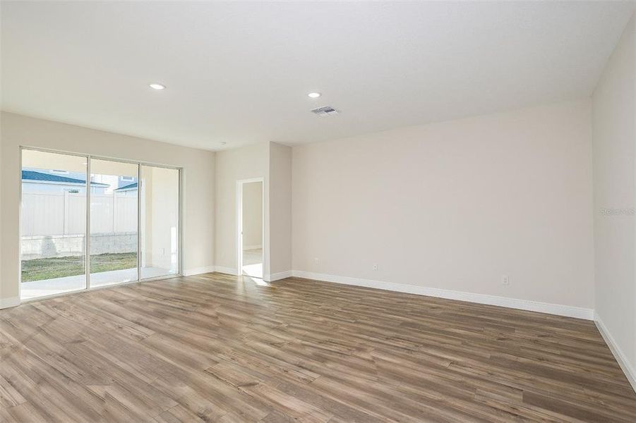 Spacious, unfurnished interior of a new home in Pasadena Woods, Dade City (Image 10). Spacious, unfurnished interior of a new home in Pasadena Woods, Dade City (Image 10).