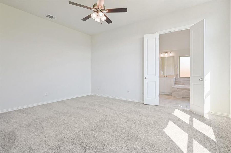 Spacious, unfurnished interior of a new home in Taylor Estates, Corinth (Image 12).