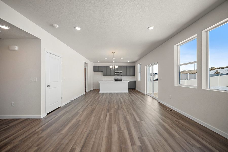 Spacious, unfurnished interior of a new home in Aspen Ranch, Fountain (Image 23).
