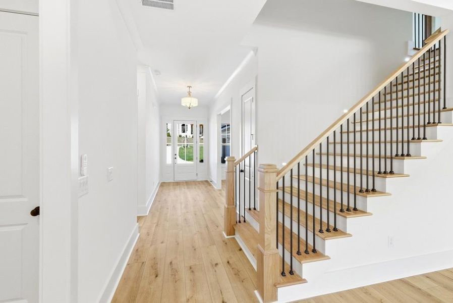 Spacious, unfurnished interior of a new home in , Jefferson (Image 61).