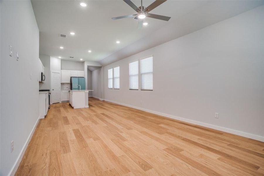 Spacious, unfurnished interior of a new home in , Princeton (Image 22).