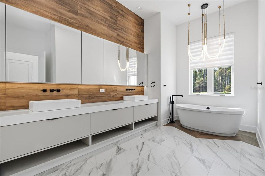 Furnished interior view inside a new home in , Montverde (Image 17).