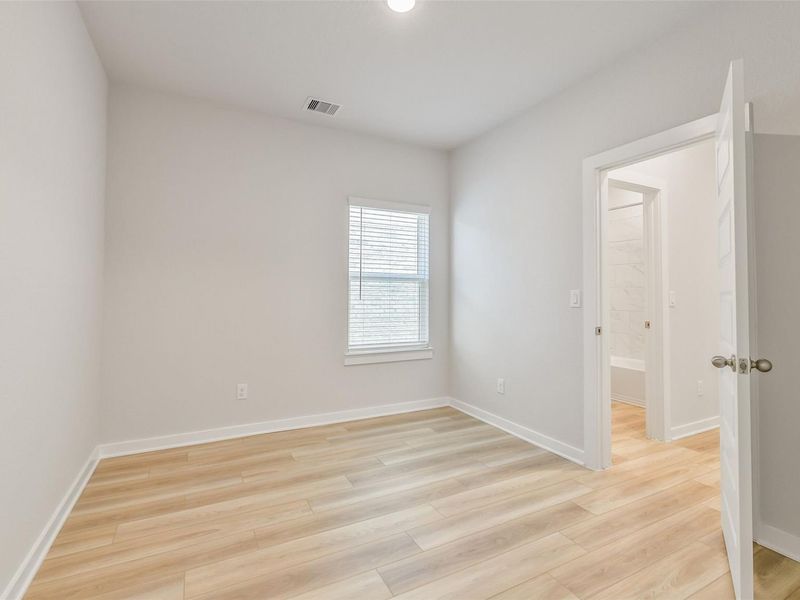 Spacious, unfurnished interior of a new home in Lakes at Black Oak, Magnolia (Image 26). Spacious, unfurnished interior of a new home in Lakes at Black Oak, Magnolia (Image 26).