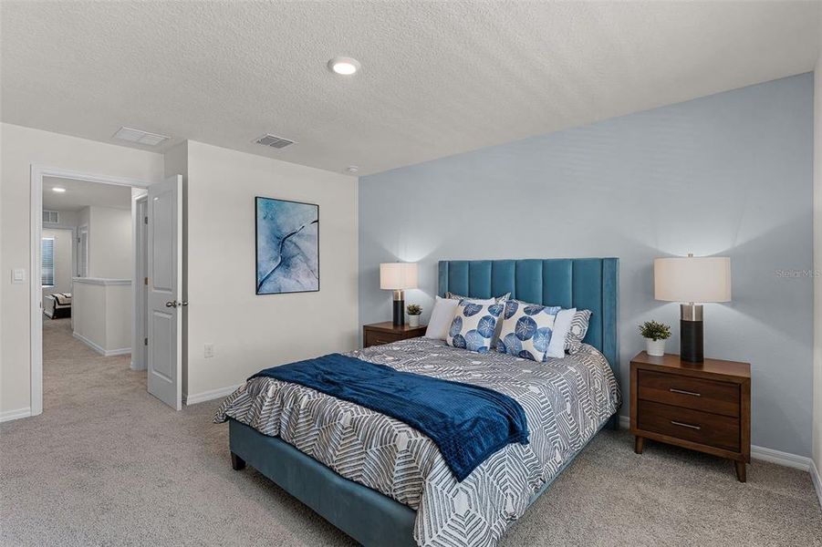 Furnished interior view inside a new home in Evergreen Park, Kissimmee (Image 2).
