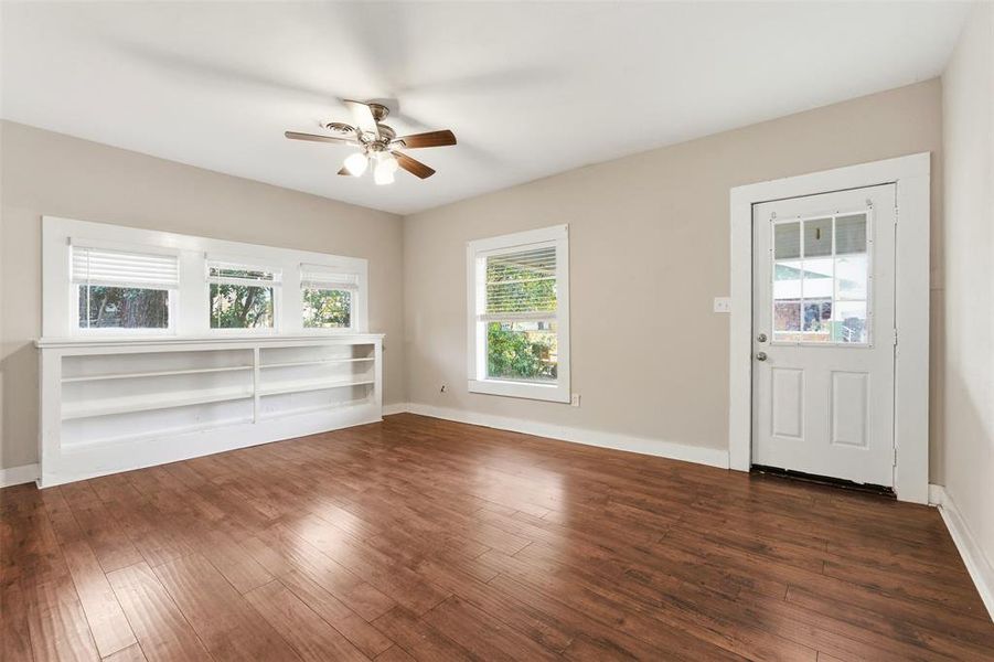 Spacious, unfurnished interior of a new home in , Cleburne (Image 20).