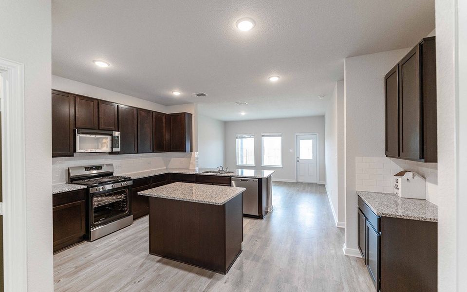 Furnished interior view inside a new home in Hickory Ridge, Elmendorf (Image 5). Furnished interior view inside a new home in Hickory Ridge, Elmendorf (Image 5).
