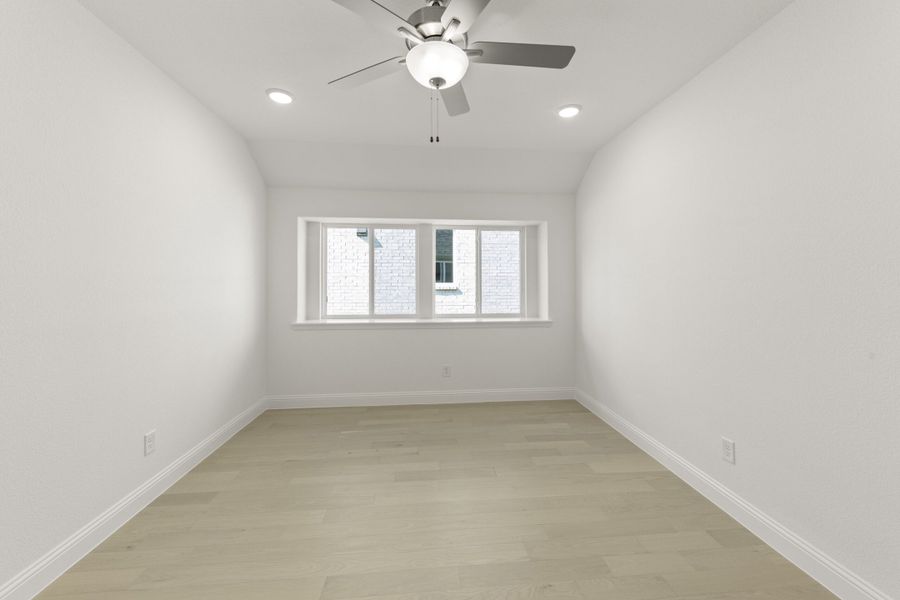 Spacious, unfurnished interior of a new home in The Reserve at Spiritas Ranch, Little Elm (Image 28).