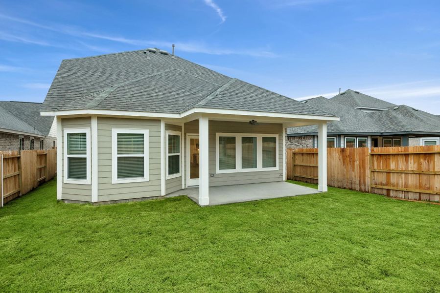 Exterior details and patio area of a home in Sorella, Tomball (Image 3).