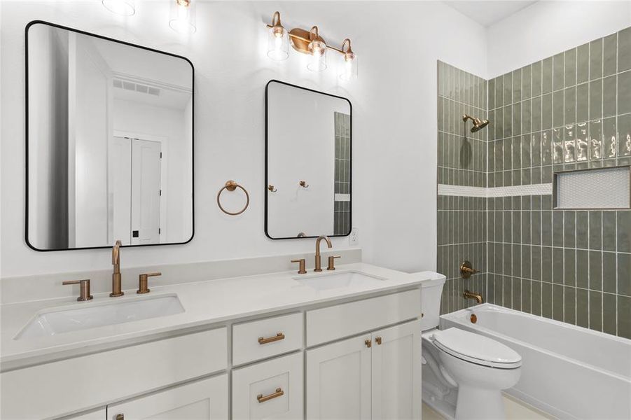 Furnished interior view inside a new home in , Waxahachie (Image 8).