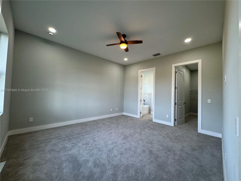 Spacious, unfurnished interior of a new home in , Labelle (Image 48).