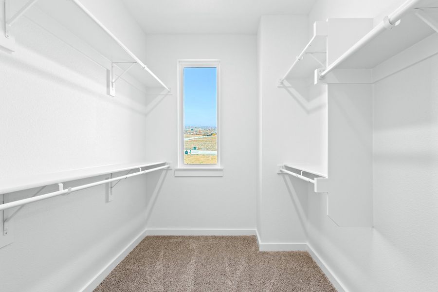 Spacious, unfurnished interior of a new home in Wildridge, Oak Point (Image 25).