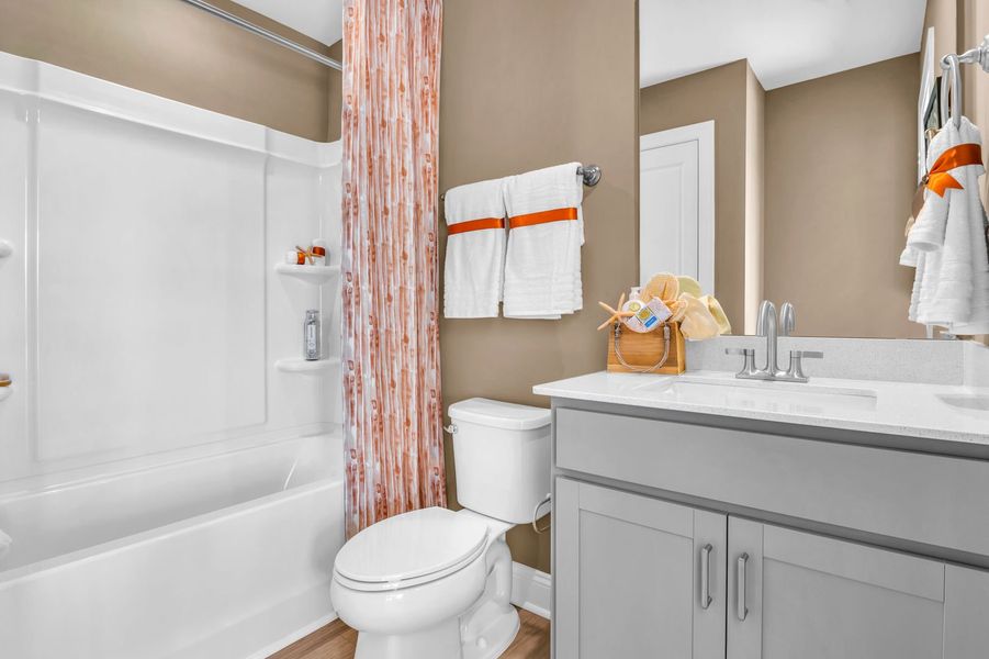 Full Bath Full Bath