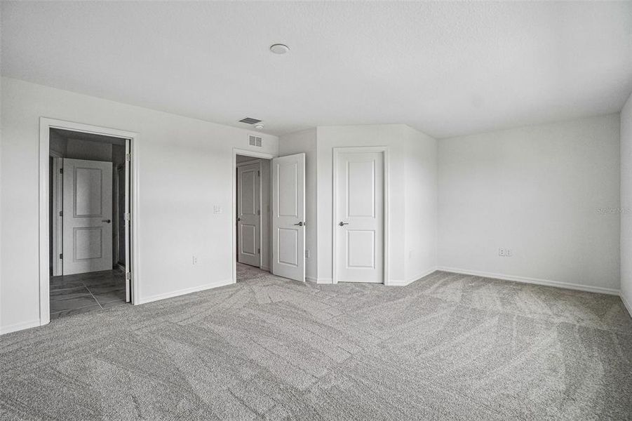 Spacious, unfurnished interior of a new home in Twin Oaks, Zephyrhills (Image 28). Spacious, unfurnished interior of a new home in Twin Oaks, Zephyrhills (Image 28).