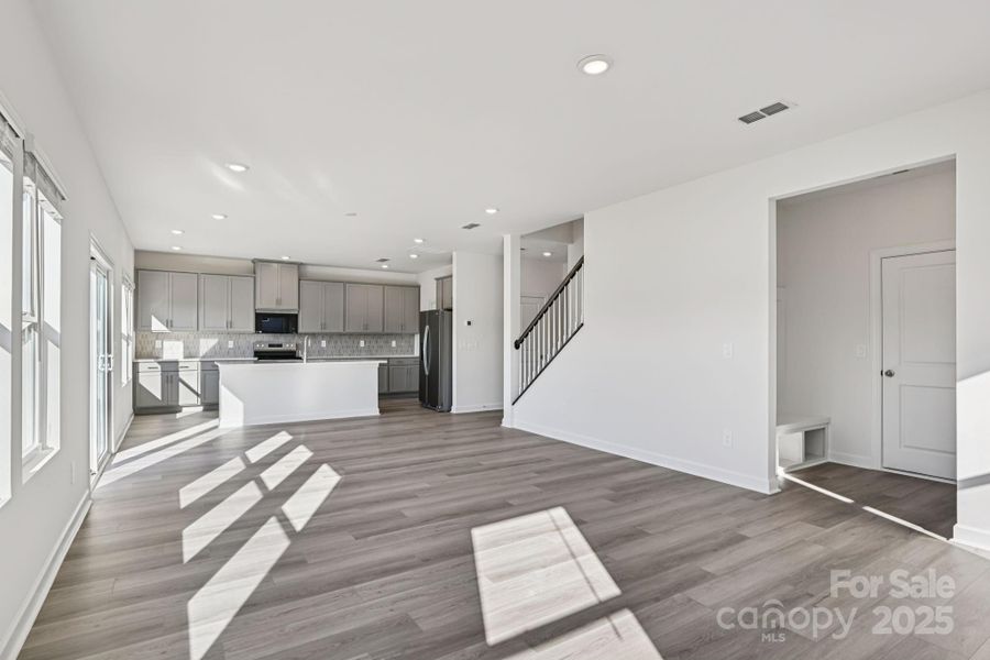 Spacious, unfurnished interior of a new home in Oxford Station, Salisbury (Image 11).