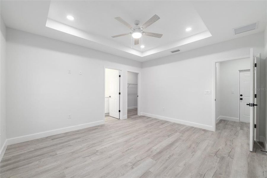 Spacious, unfurnished interior of a new home in , Ocala (Image 51).