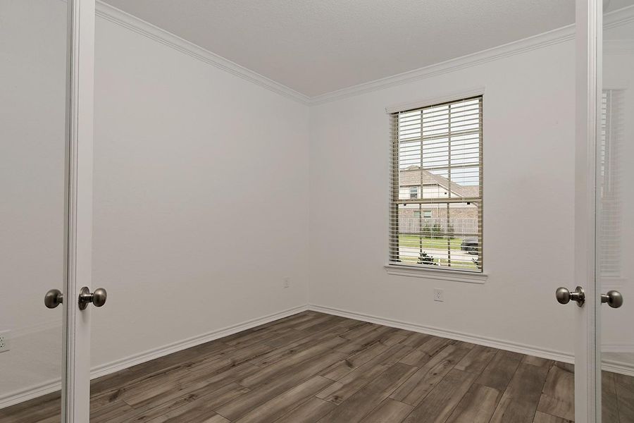 Spacious, unfurnished interior of a new home in Mavera, Conroe (Image 13).