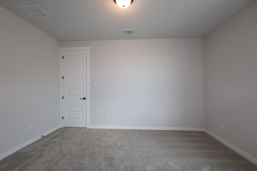 Spacious, unfurnished interior of a new home in Flora, Hutto (Image 12).