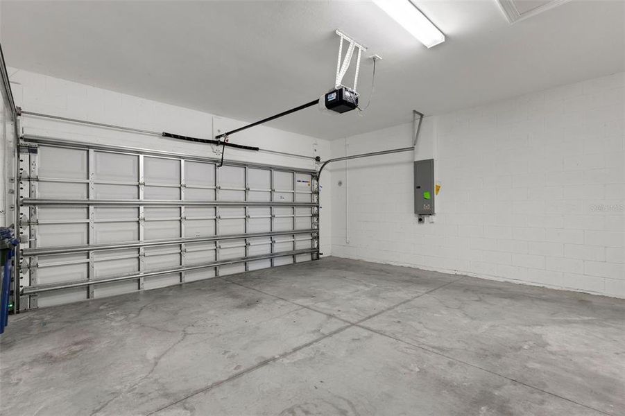 Spacious, unfurnished interior of a new home in , Nokomis (Image 22).