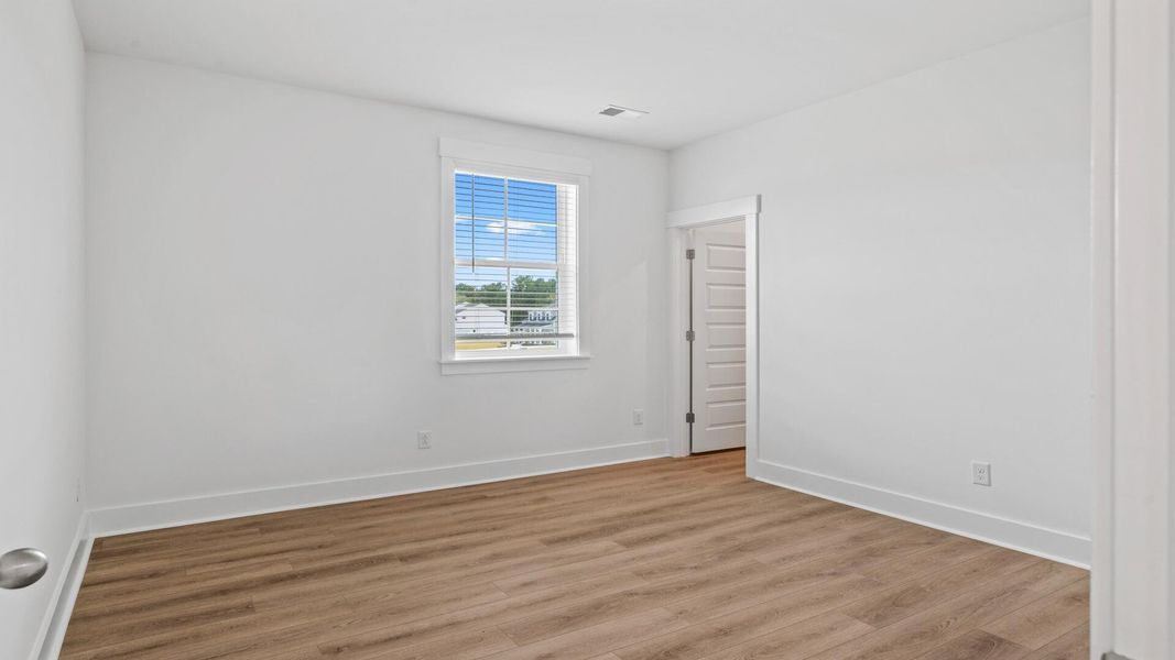 Spacious, unfurnished interior of a new home in Pamlico Terrace, Awendaw (Image 23). Spacious, unfurnished interior of a new home in Pamlico Terrace, Awendaw (Image 23).