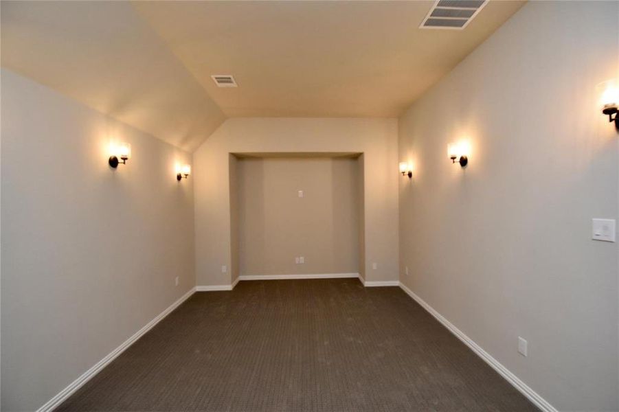 Spacious, unfurnished interior of a new home in , Prosper (Image 11).