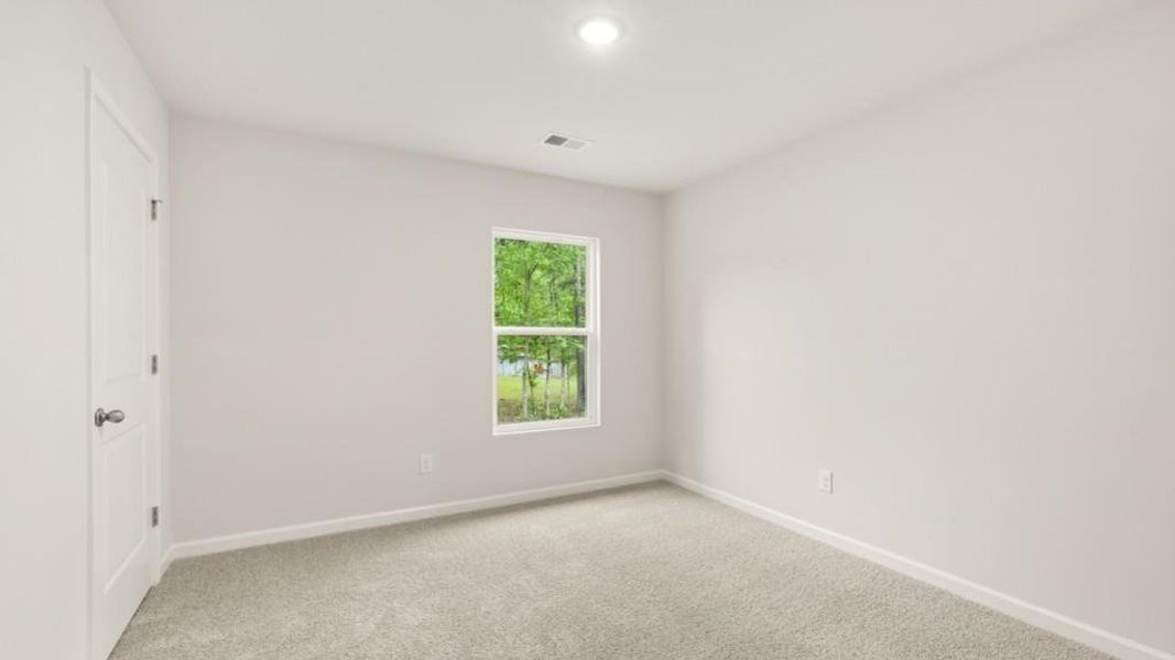 Spacious, unfurnished interior of a new home in Fairhaven, Lithia Springs (Image 27).