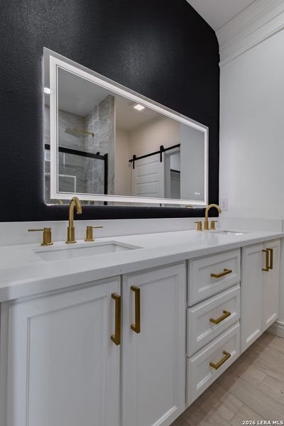 Furnished interior view inside a new home in , Eagle Pass (Image 4).