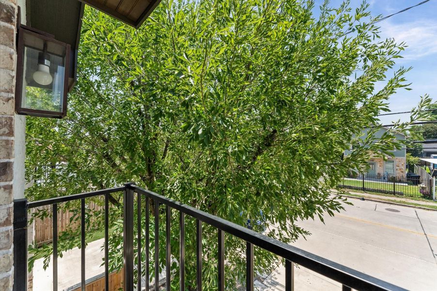 Exterior details and patio area of a home in , Houston (Image 20).