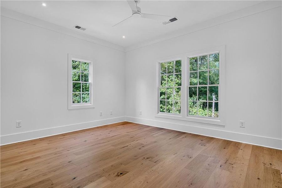 Spacious, unfurnished interior of a new home in , Atlanta (Image 22).