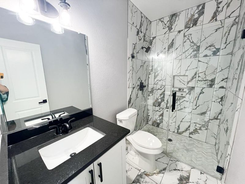 2nd Bathroom 2nd Bathroom