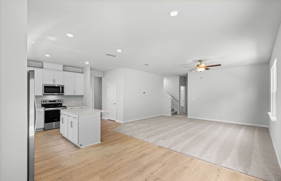 Spacious, unfurnished interior of a new home in Avery Ridge, Gainesville (Image 37). Spacious, unfurnished interior of a new home in Avery Ridge, Gainesville (Image 37).