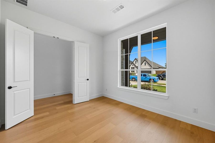 Spacious, unfurnished interior of a new home in Trinity Falls, McKinney (Image 23).